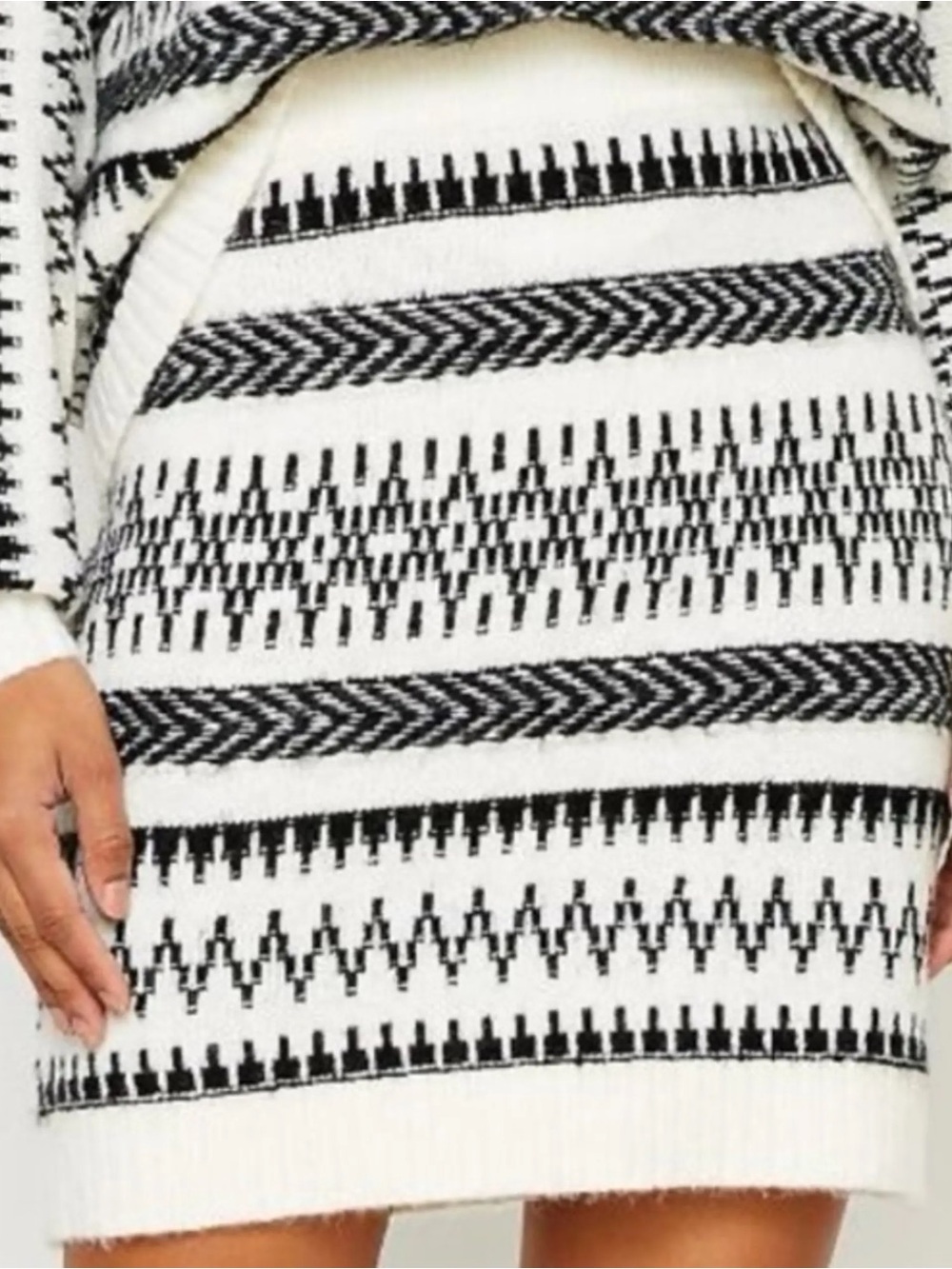 NWT! LOFT Black and White Striped Pattern Knit Skirt